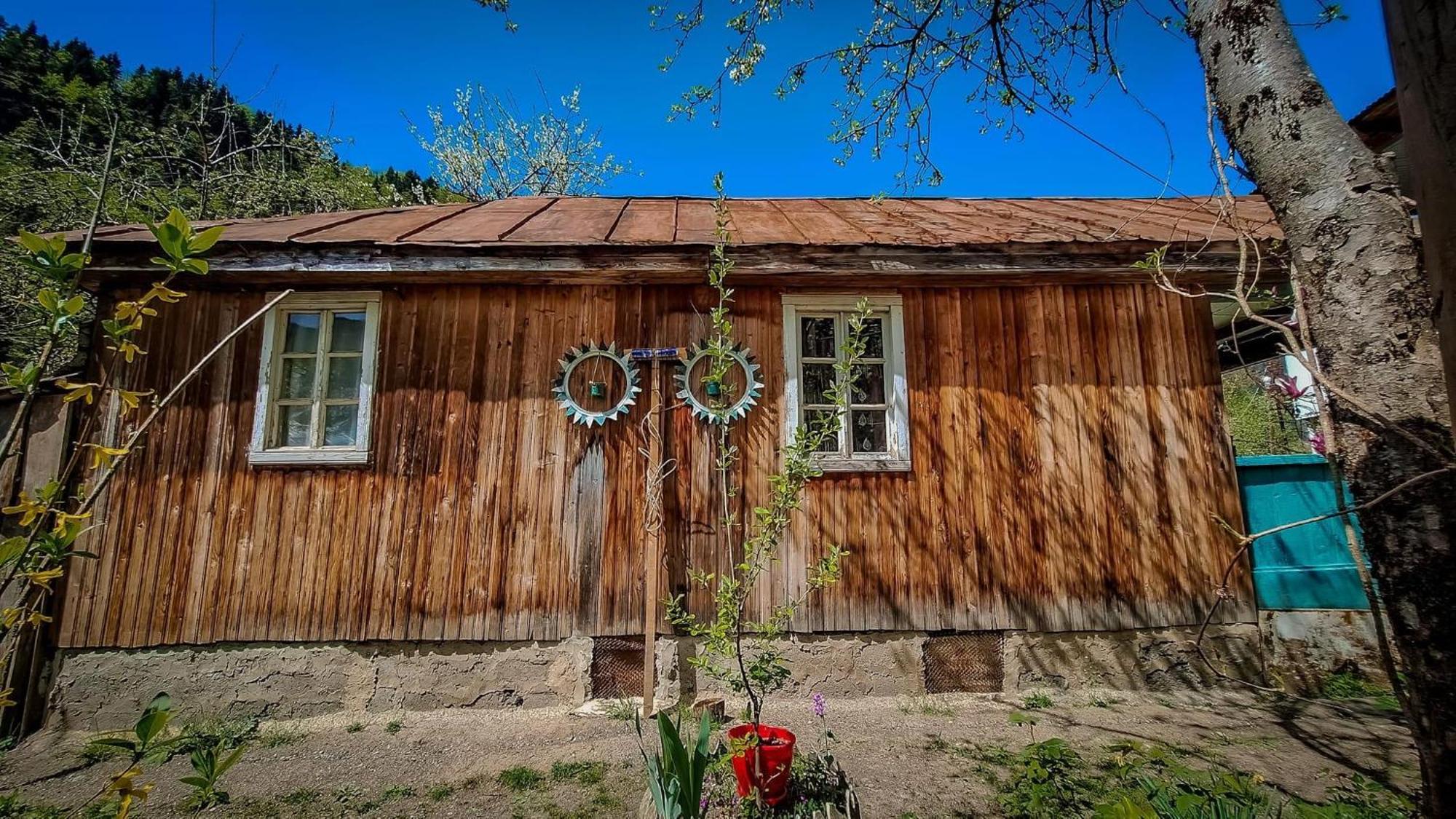 Guest House "Svaneti" Lentekhi Exterior foto